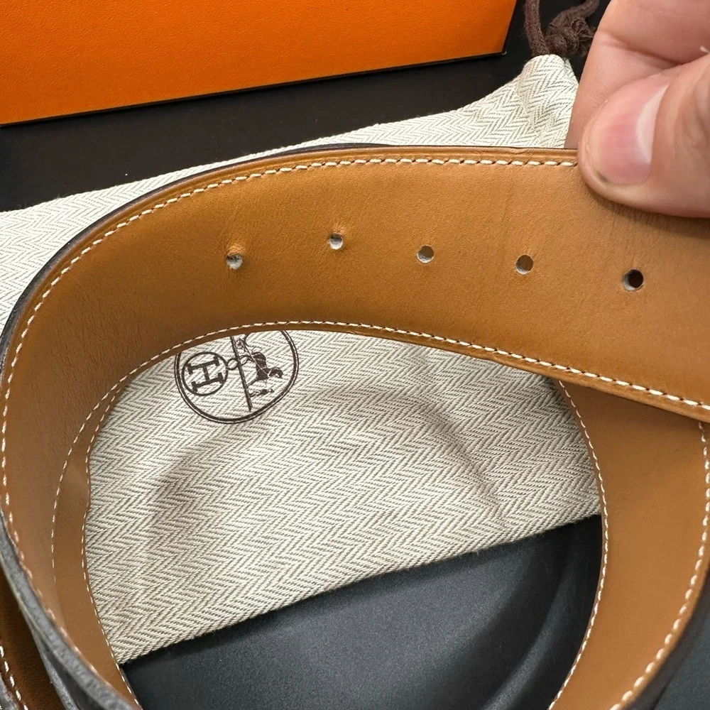 Hermes Signature Reversible Belt Black/Natural Full Presentation